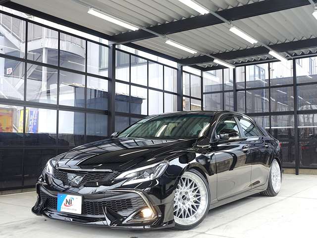 2011 Toyota Mark X – thumbnail 3