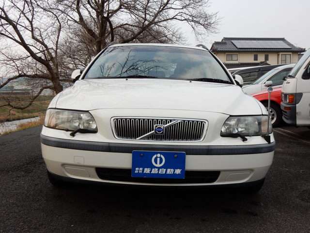 2003 Volvo V70 – thumbnail 2