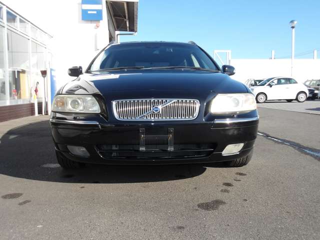 2008 Volvo V70 – thumbnail 2