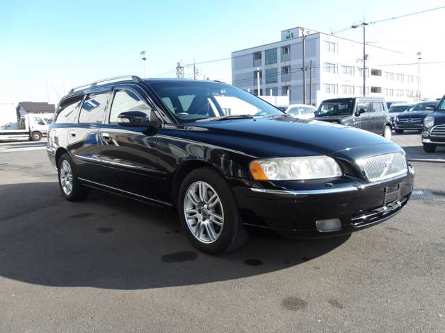 2008 Volvo V70 – thumbnail 3
