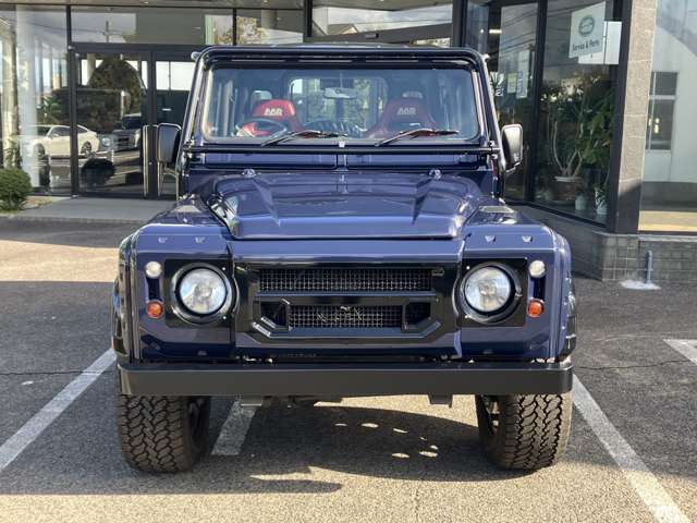 1998 Land Rover Defender – thumbnail 2