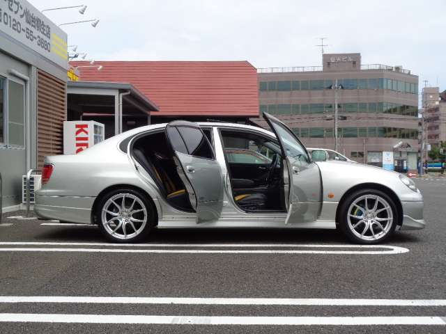 2001 Toyota Aristo – thumbnail 4