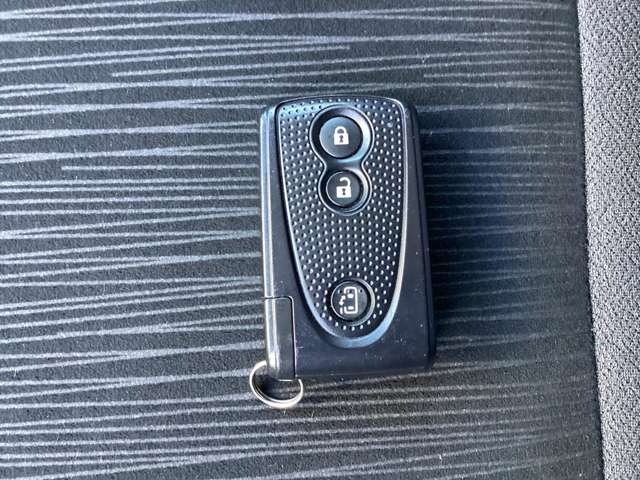 2011 Daihatsu Tanto – thumbnail 4
