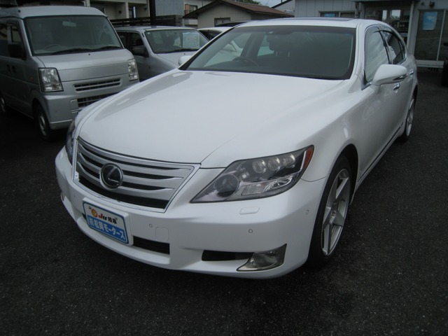 2010 Lexus LS Hybrid – thumbnail 2