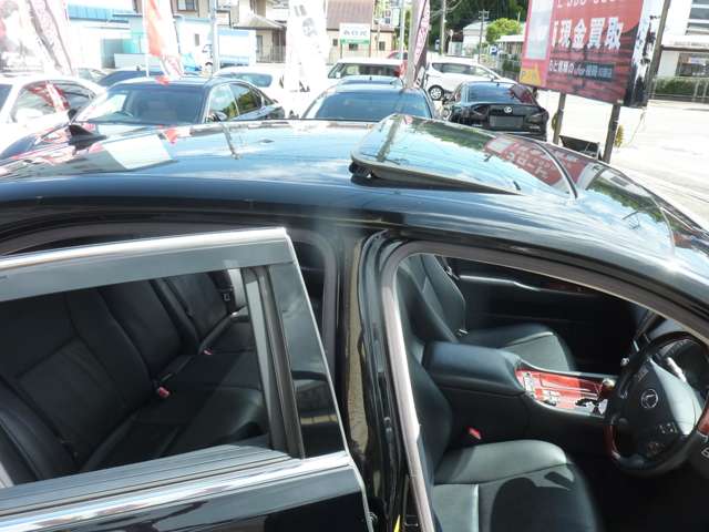 2010 Lexus LS Hybrid – thumbnail 4