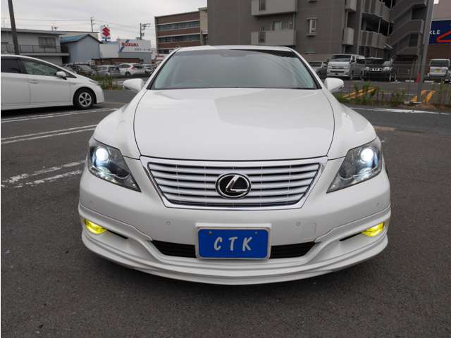 2011 Lexus LS – thumbnail 4
