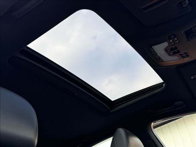 2011 Lexus IS – thumbnail 3