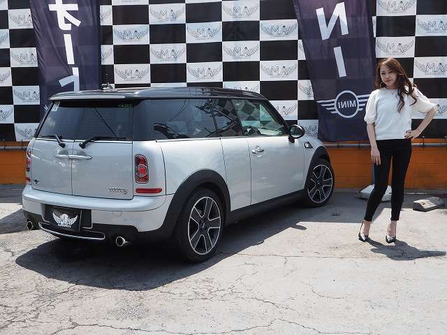 2010 MINI MINI Clubman – thumbnail 2