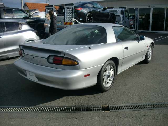 1996 Chevrolet Camaro – thumbnail 2