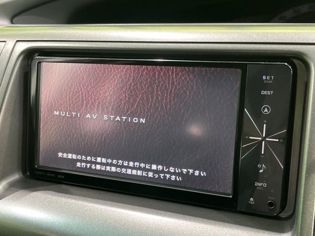 2010 Toyota Estima – thumbnail 4