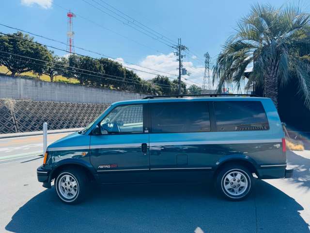 1994 Chevrolet Astro – thumbnail 2