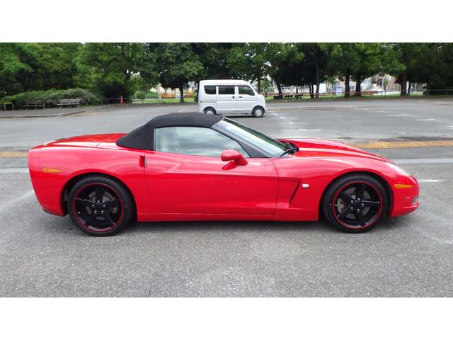 2005 Chevrolet Corvette Convertible – thumbnail 3