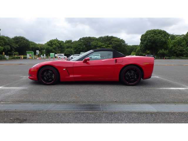 2005 Chevrolet Corvette Convertible – thumbnail 4