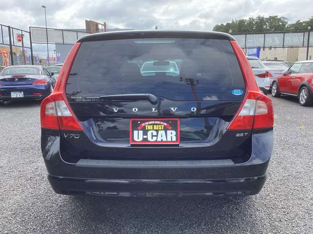 2010 Volvo V70 – thumbnail 3