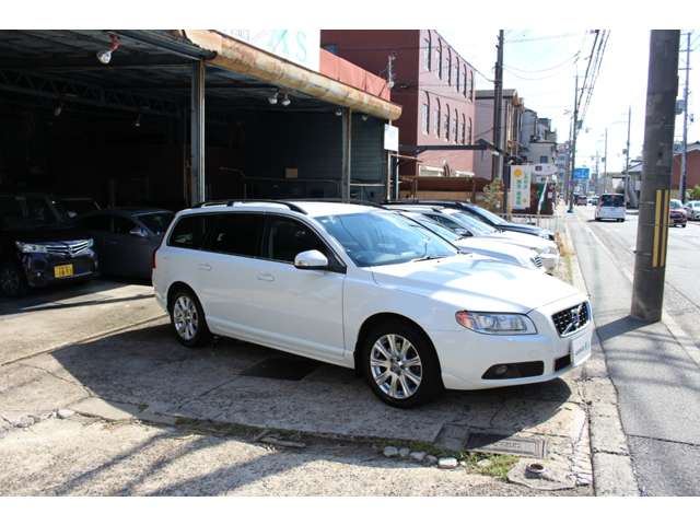 2009 Volvo V70 – thumbnail 4