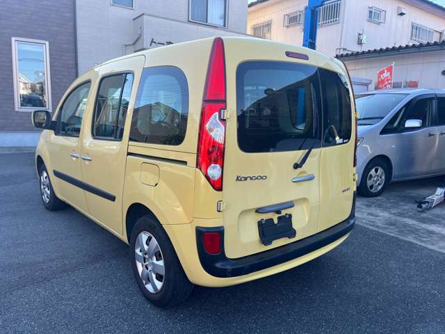2011 Renault Kangoo – thumbnail 2
