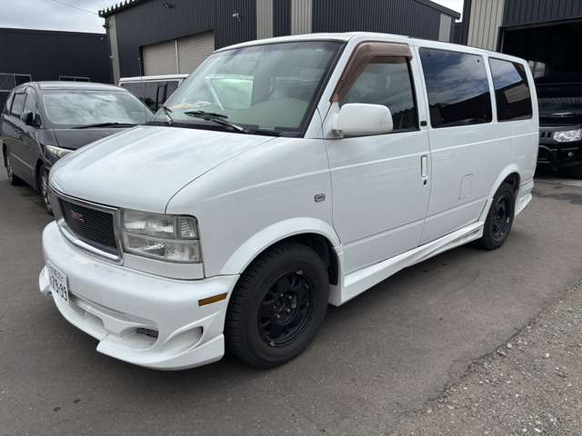 2002 Chevrolet Astro – thumbnail 3