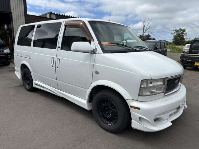 2002 Chevrolet Astro – thumbnail 4