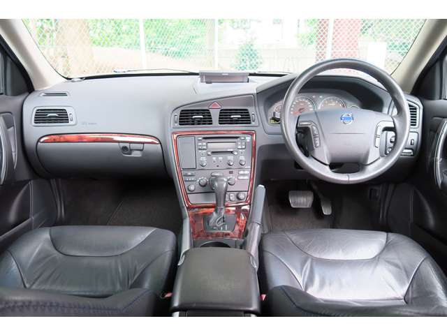 2007 Volvo XC70 – thumbnail 3