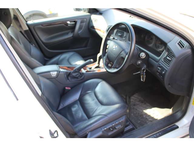 2007 Volvo V70 – thumbnail 2