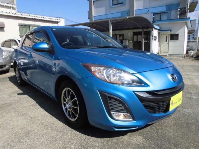 2011 Mazda Axela Sport – thumbnail 3