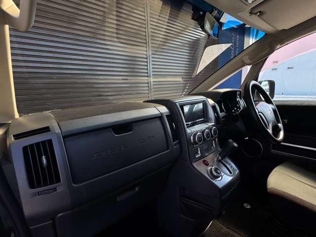 2007 Mitsubishi Delica D:5 – thumbnail 3
