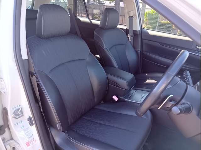 2009 Subaru Legacy Touring Wagon – thumbnail 3