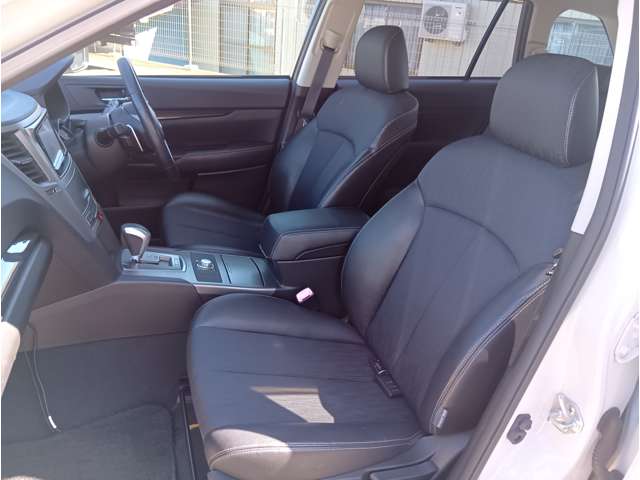 2009 Subaru Legacy Touring Wagon – thumbnail 4