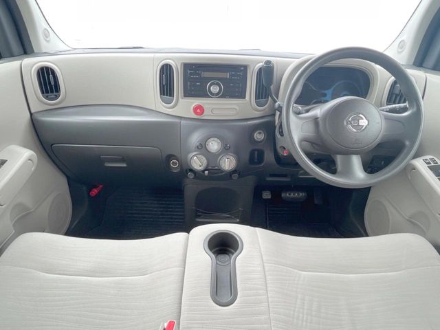 2010 Nissan Cube – thumbnail 2