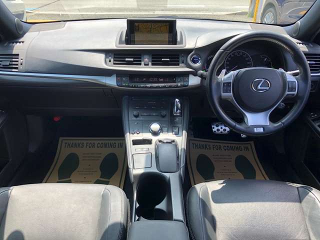 2011 Lexus CT – thumbnail 2