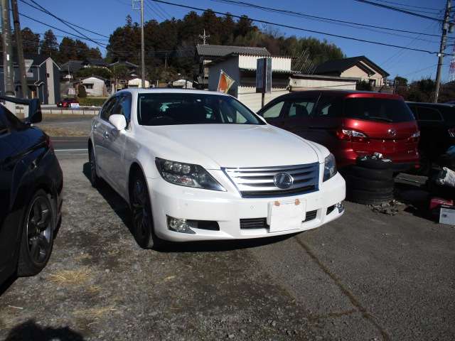 2010 Lexus LS Hybrid – thumbnail 3
