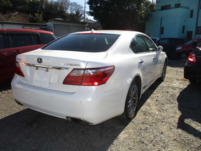 2010 Lexus LS Hybrid – thumbnail 4