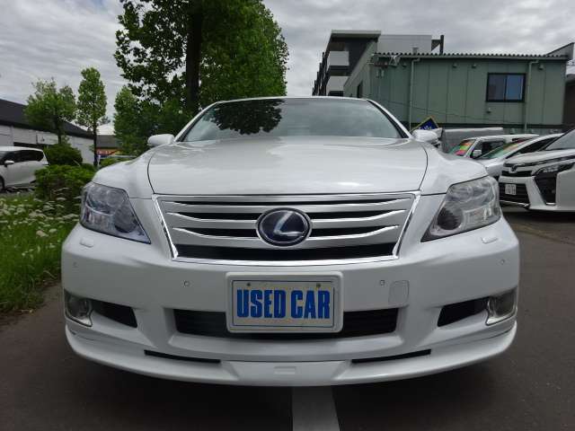 2010 Lexus LS Hybrid – thumbnail 2