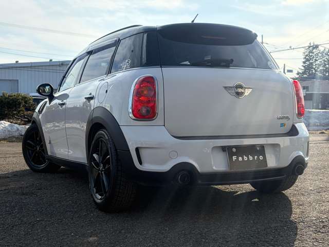 2011 MINI MINI Crossover – thumbnail 2