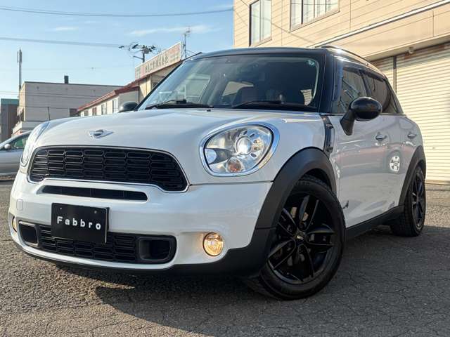 2011 MINI MINI Crossover – thumbnail 3