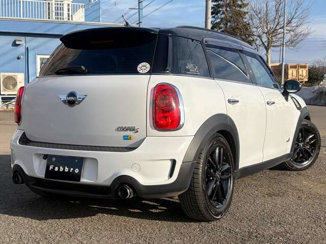 2011 MINI MINI Crossover – thumbnail 4