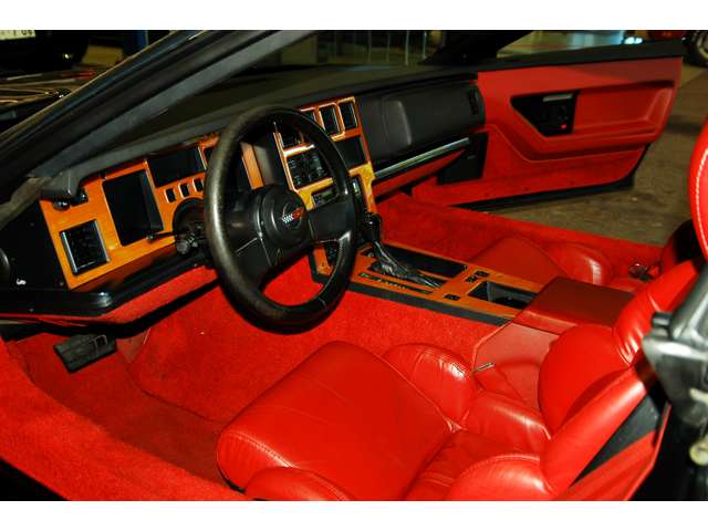 1989 Chevrolet Corvette Convertible – thumbnail 4
