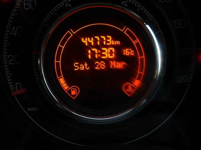 2010 Fiat 500 – thumbnail 2