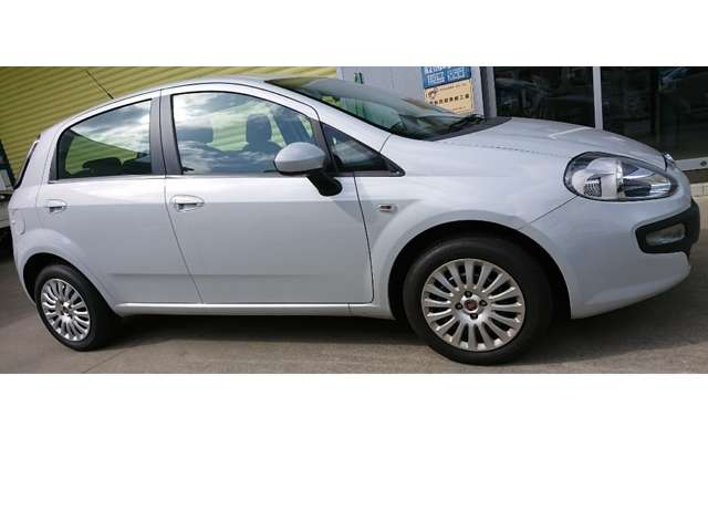2010 Fiat Punto Evo – thumbnail 4