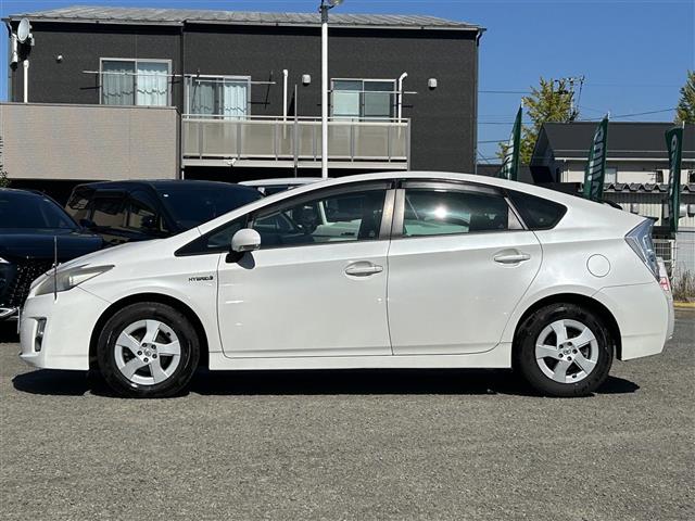 2010 Toyota Prius – thumbnail 4