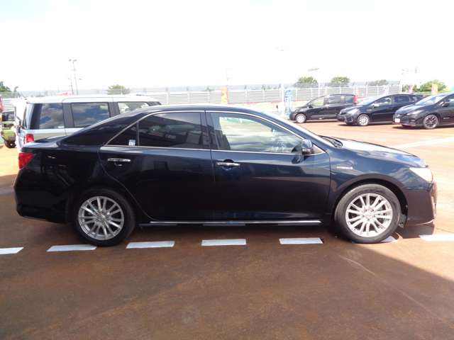 2011 Toyota Camry Hybrid – thumbnail 3