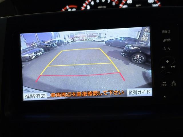 2011 Toyota Noah – thumbnail 2