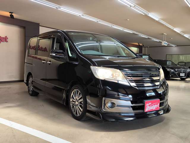 2011 Nissan Serena – thumbnail 3