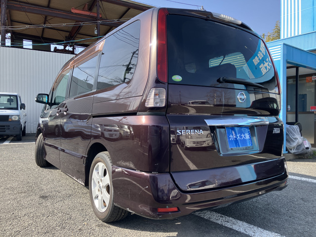 2009 Nissan Serena – thumbnail 4