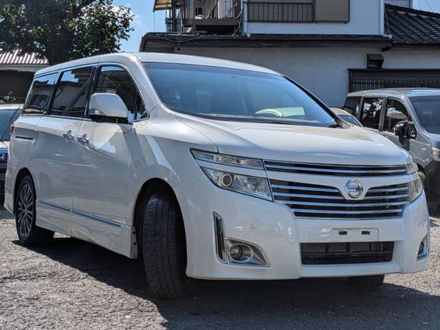 2011 Nissan Elgrand – thumbnail 3