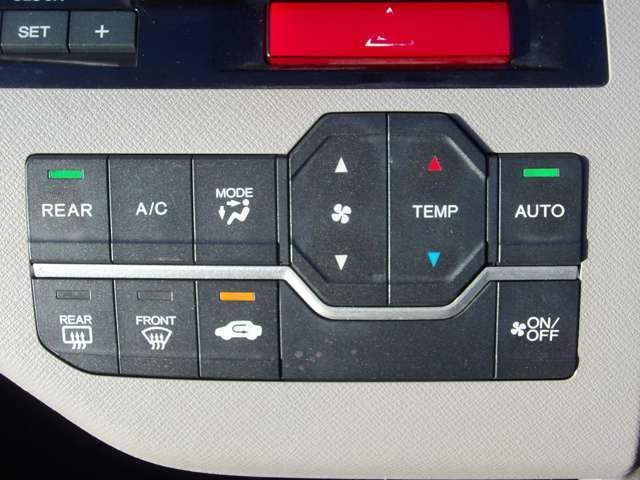2011 Honda Stepwgn – thumbnail 4