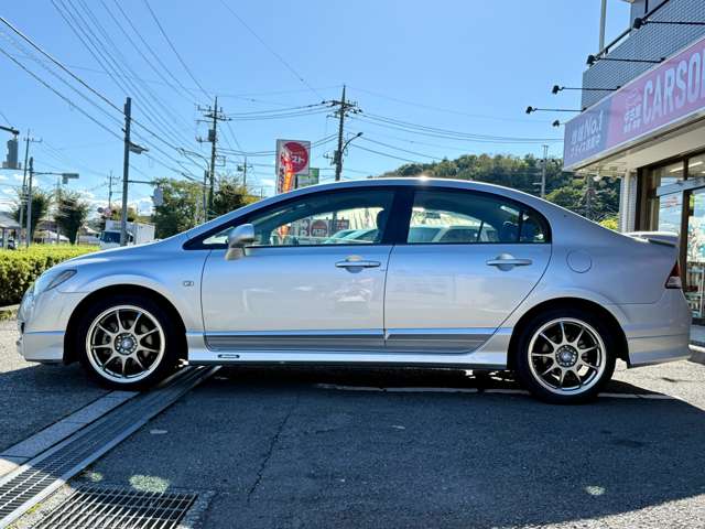 2010 Honda Civic Sedan – thumbnail 2