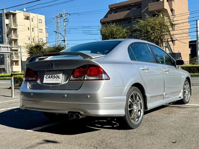2010 Honda Civic Sedan – thumbnail 3