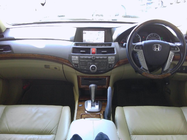 2011 Honda Inspire – thumbnail 2
