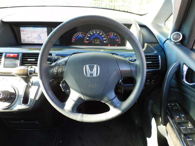 2009 Honda Elysion – thumbnail 3